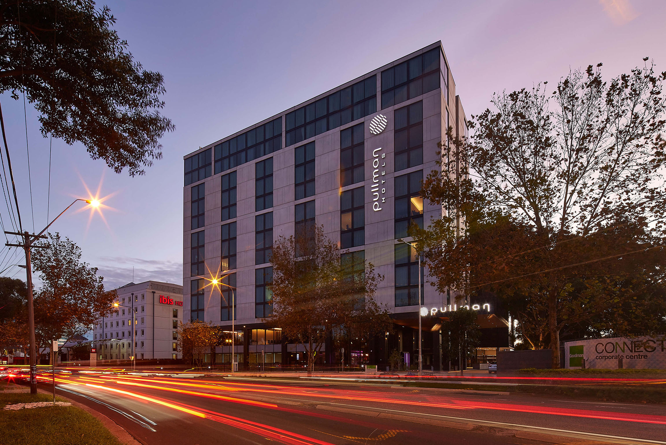 Pullman Hotel Mascot